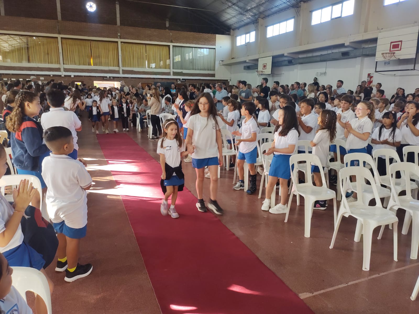 “La escuela vuelve a latir con fuerza”