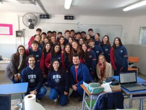 Visita de docentes de la UNS con el proyecto Reacción en Cadena
